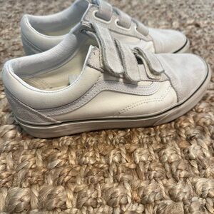 Women’s Vans Old School V Shoe- Marshmallow White Velcro Sneakers